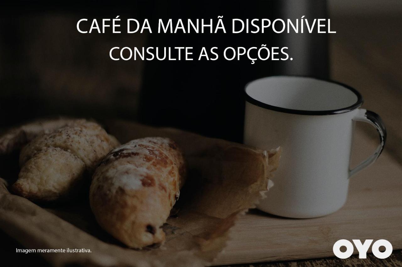Oyo Cerrado Hotel, Campo Grande 大坎普 外观 照片 A typical advertisement for the hotel chain