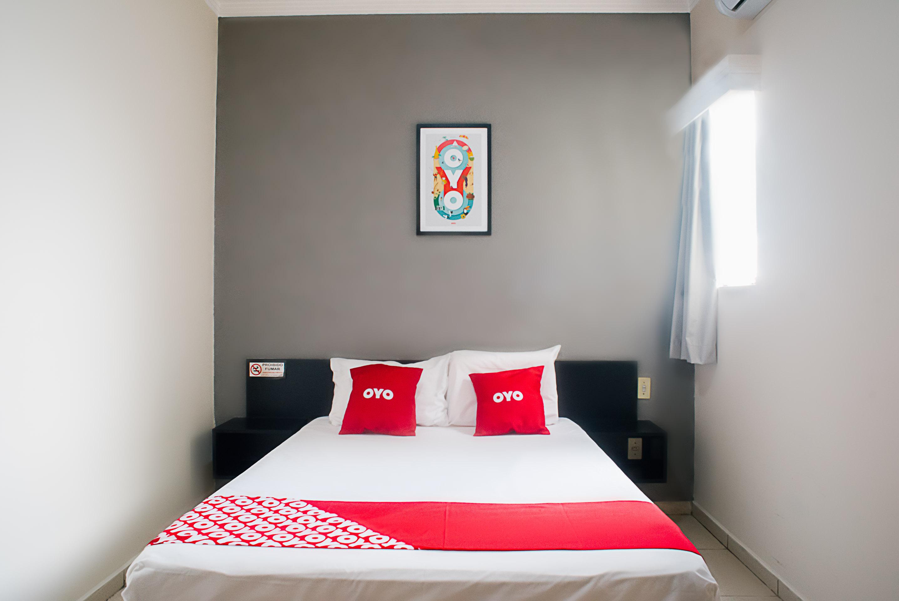 Oyo Cerrado Hotel, Campo Grande 大坎普 外观 照片 A room at OYO 151, a hotel in Jakarta, Indonesia