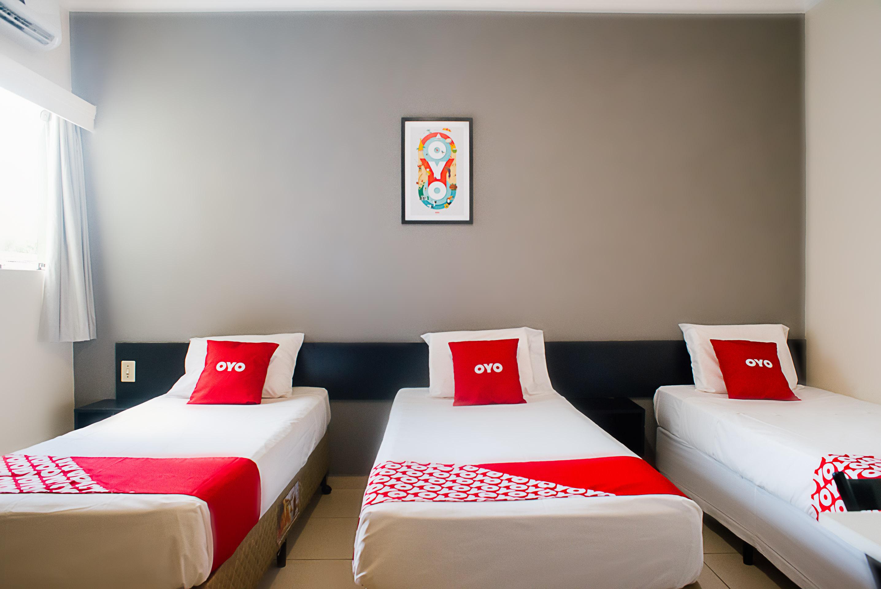 Oyo Cerrado Hotel, Campo Grande 大坎普 外观 照片 A room at an OYO hotel in Mexico City